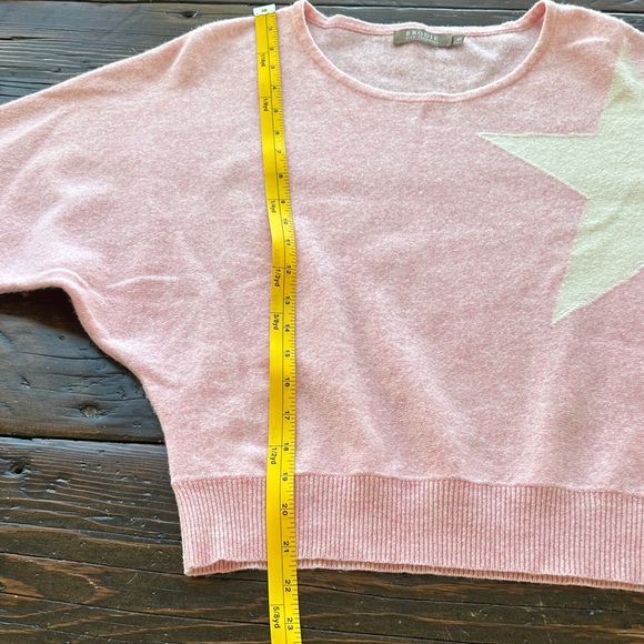 Brodie Cashmere Pink Sweater with White Star Size S - Picture 5 of 8